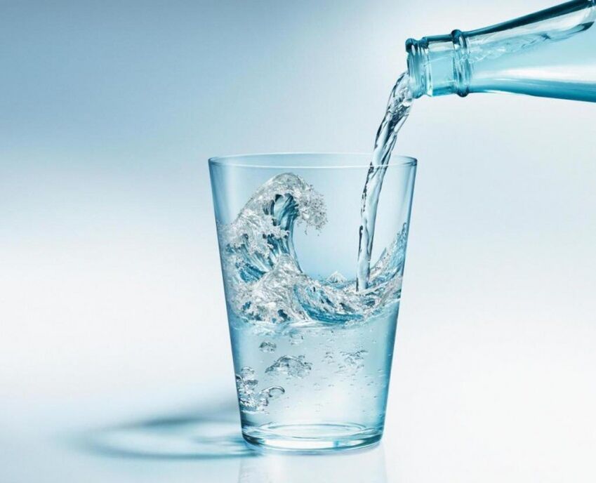 During the drinking diet, you should drink plenty of clean water